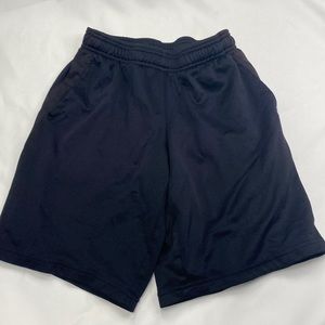 Tek Gear Youth shorts size 10/12 - Black
